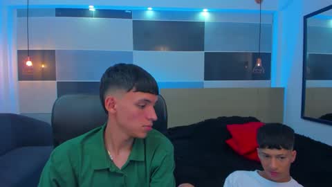 Snapshot of juan_nd_steven chatting on February 5, 4:16 am JuanSteven online show from February 5, 4:16 am