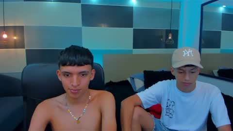 Snapshot of juan_nd_steven chatting on February 14, 7:07 am JuanSteven online show from February 14, 7:07 am