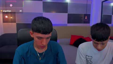 Snapshot of juan_nd_steven chatting on February 23, 12:37 pm JuanSteven online show from February 23, 12:37 pm