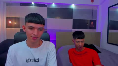 Snapshot of juan_nd_steven chatting on February 28, 7:58 am JuanSteven online show from February 28, 7:58 am