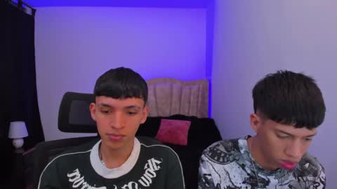 Snapshot of juan_nd_steven chatting on September 26, 4:27 am JuanSteven online show from September 26, 4:27 am