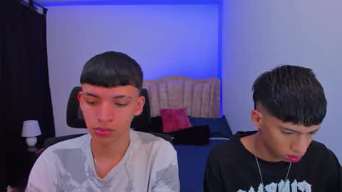 Snapshot of juan_nd_steven chatting on October 5, 12:14 pm JuanSteven online show from October 5, 12:14 pm