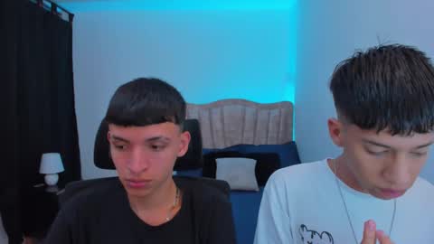 Snapshot of juan_nd_steven chatting on October 7, 4:31 am JuanSteven online show from October 7, 4:31 am