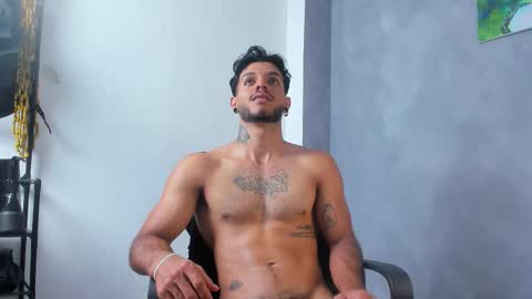 Juan Esteban online show from February 6, 7:06 pm