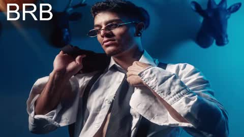 Juan Esteban online show from July 18, 11:25 am