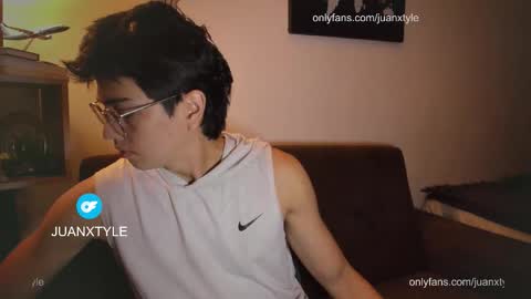 . online show from December 18, 5:02 am