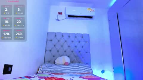 independent model online show from December 20, 3:19 pm