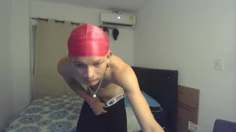 Snapshot of juande_hot chatting on February 19, 7:15 am juande_hot online show from February 19, 7:15 am