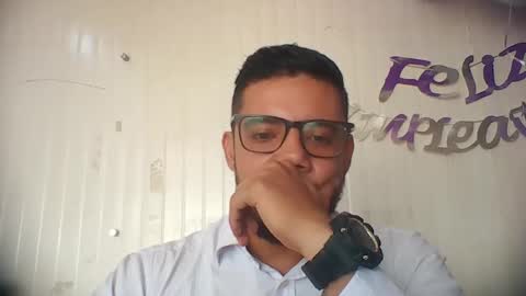 juanfe_style online show from December 4, 3:21 pm