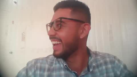 juanfe_style online show from March 19, 9:19 pm