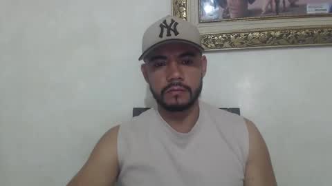 juanfe_style online show from May 2, 2:44 pm