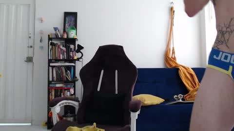 Snapshot of juanisimo_ chatting on February 16, 7:38 pm JUANISIMO online show from February 16, 7:38 pm