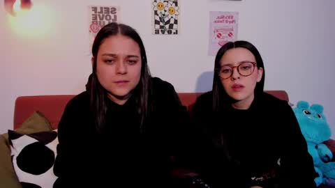 Snapshot of juanitaaa_ chatting on June 3, 3:31 am juanitaaa_ online show from June 3, 3:31 am