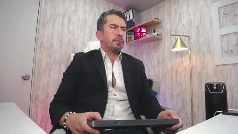 Juan k online show from March 3, 3:01 am