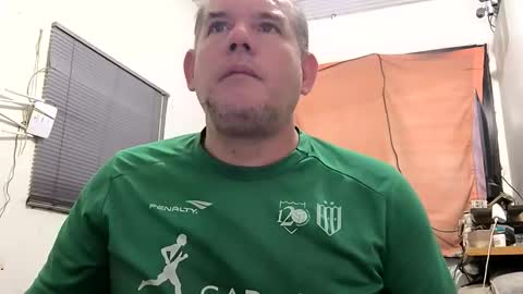 Snapshot of juanma_yahoo chatting on January 18, 2:37 am Juan Manuel online show from January 18, 2:37 am