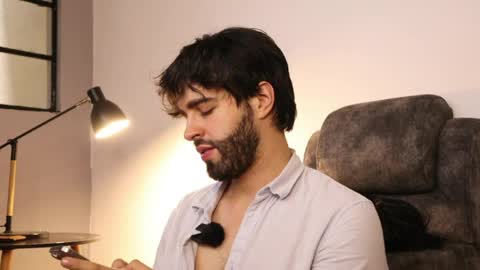 Snapshot of juanmilano chatting on May 22, 4:45 pm juanmilano online show from May 22, 4:45 pm