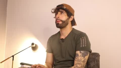 Snapshot of juanmilano chatting on July 10, 10:01 pm juanmilano online show from July 10, 10:01 pm