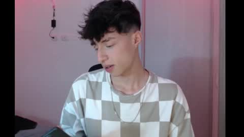 Snapshot of juanmres chatting on November 23, 11:48 pm juanmres online show from November 23, 11:48 pm