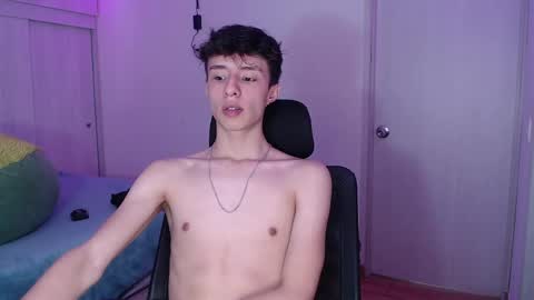 juanmres online show from April 8, 8:53 pm