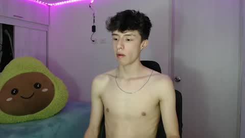 juanmres online show from April 11, 12:37 am