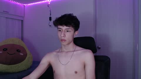 juanmres online show from April 12, 2:16 am