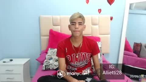 Snapshot of juanse18hot chatting on November 4, 5:50 am juanse18hot online show from November 4, 5:50 am