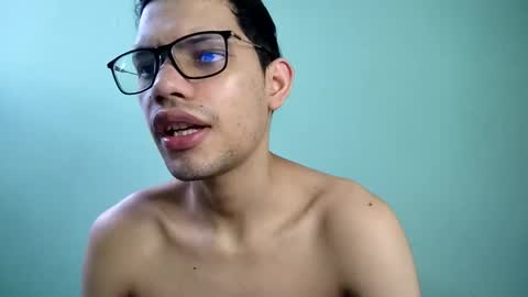 juansuarez204 online show from December 22, 9:42 pm