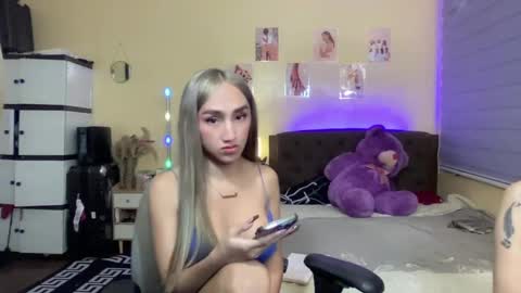 EloiseMoree online show from December 20, 9:11 am