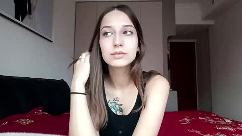 Hi Im Mia 18 years old online show from September 25, 10:41 am