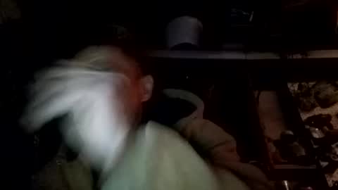 Snapshot of jugg3 chatting on December 15, 4:51 am Carlos online show from December 15, 4:51 am