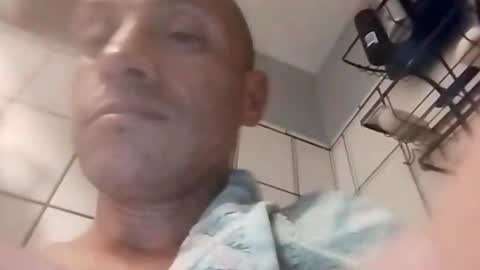 Snapshot of jugg3 chatting on February 8, 6:33 am Carlos online show from February 8, 6:33 am