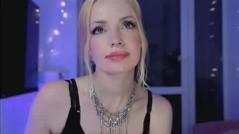 Snapshot of jugoddess chatting on May 18, 8:36 pm Goddess Julia online show from May 18, 8:36 pm