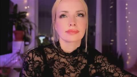 Snapshot of jugoddess chatting on June 7, 8:01 pm Goddess Julia online show from June 7, 8:01 pm