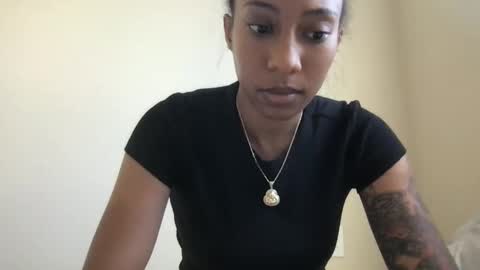 Snapshot of juicijazzi chatting on October 6, 6:05 pm juicijazzi online show from October 6, 6:05 pm