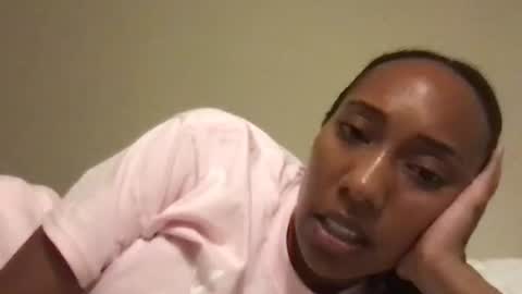 Snapshot of juicijazzi chatting on October 18, 4:37 am juicijazzi online show from October 18, 4:37 am