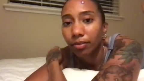 Snapshot of juicijazzi chatting on November 2, 9:00 am juicijazzi online show from November 2, 9:00 am