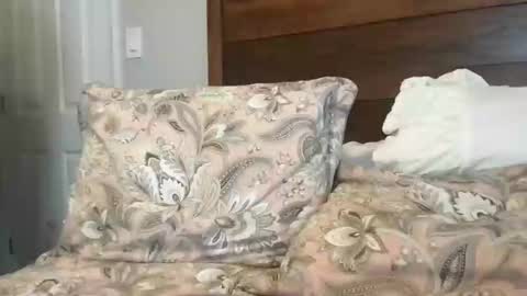 Snapshot of juicy1time chatting on February 22, 2:52 pm juicy1time online show from February 22, 2:52 pm