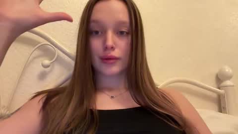 Snapshot of juicy_angels chatting on December 5, 7:32 pm alexa online show from December 5, 7:32 pm