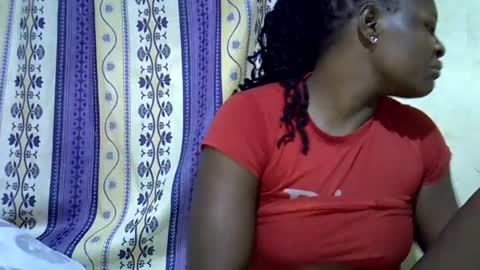 Snapshot of juicy_ass10 chatting on June 18, 9:47 am juicy_ass10 online show from June 18, 9:47 am