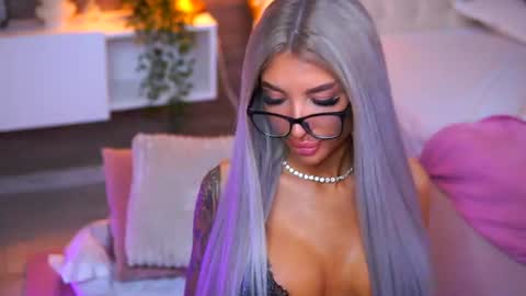 Jessye online show from July 14, 2:05 am