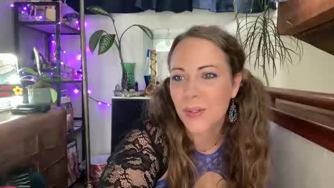 juicy_jussy online show from April 27, 8:18 pm