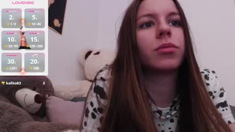 Snapshot of juicy_mystery chatting on February 6, 8:45 pm laura online show from February 6, 8:45 pm