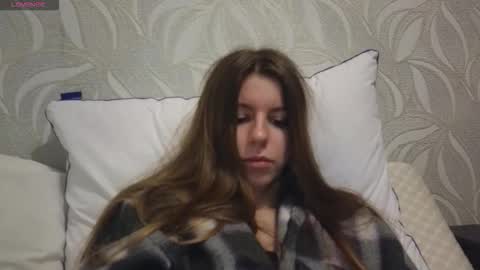 Snapshot of juicy_mystery chatting on December 1, 9:53 pm laura online show from December 1, 9:53 pm