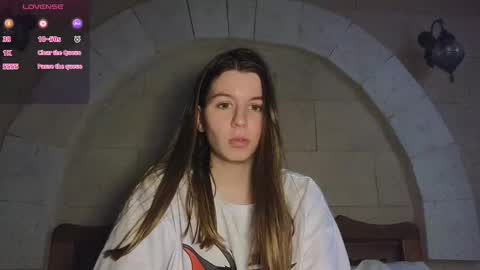 laura online show from December 22, 12:46 pm