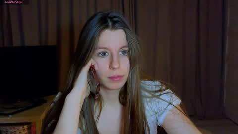 laura online show from April 18, 8:09 pm