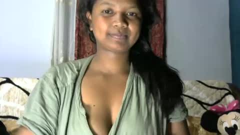 Snapshot of juicy_pretty chatting on June 29, 3:46 am stellah online show from June 29, 3:46 am