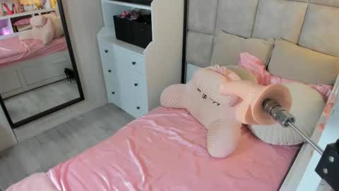 Tatjana online show from November 30, 8:40 am