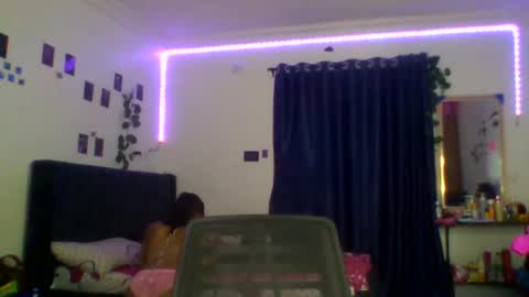 Emily online show from February 5, 6:40 am