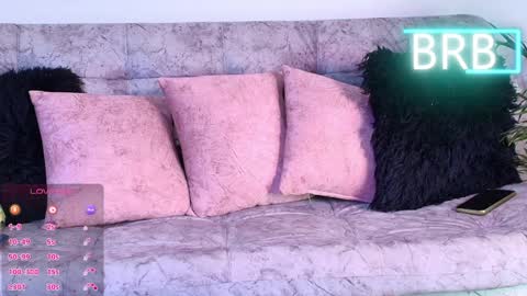 Jules and Gia online show from April 7, 12:27 pm