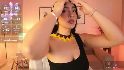 Jules Bennett online show from September 23, 11:35 am